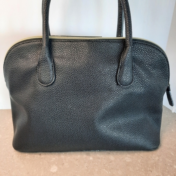 Kenneth Cole Handbag Large Black Tassel Gold Logo Pebbled Faux Leather NWOT - Picture 7 of 15